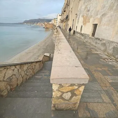 Lato Nord Il Giallo Vista E Accesso Mare Diretto Appartement *